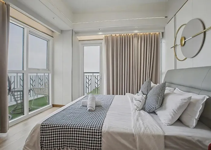 Luxury Near Solaire And Okada