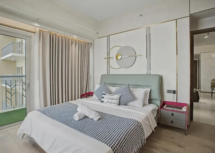 Luxury Near Solaire And Okada