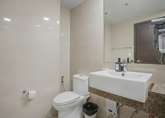 Luxury Near Solaire And Okada *